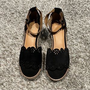 Crown Vintage Espadrille Wedges. Size 9.